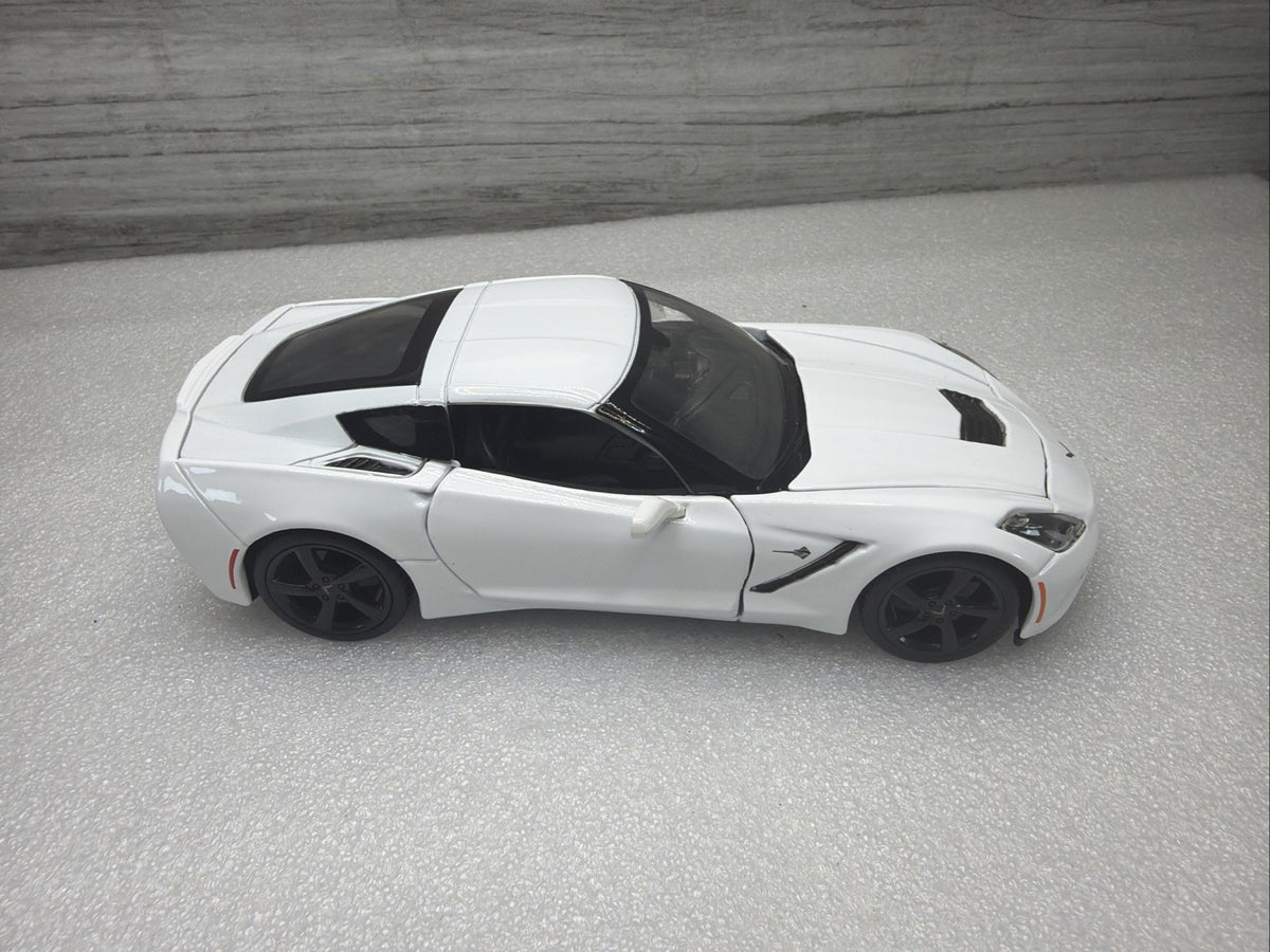 Maisto 2014 Chevrolet Corvette Stingray Grey 1/24 Scale Diecast Car No Box Nice1