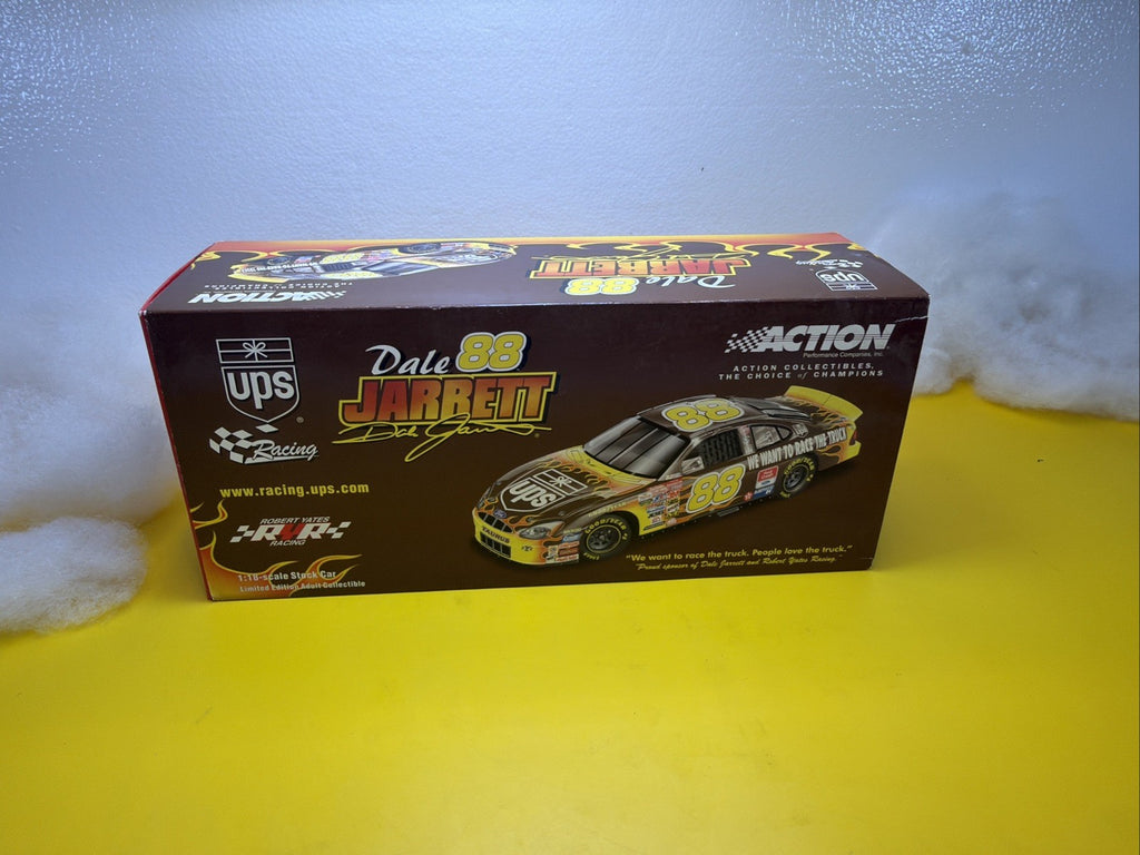 New Rare ACTION Dale Jarrett #88 2001 Ford Taurus UPS 1 / 3000 1:18 NASCAR19