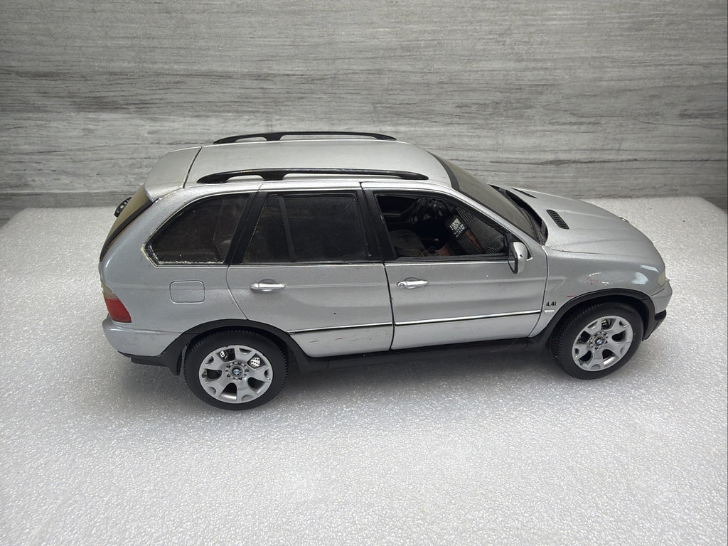 Welly 1:18 Silver BMW X5  no.9842 *RARE* Diecast Model Car7