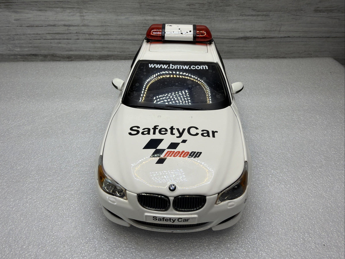 Maisto BMW M5 2007 E60 Safety Car 1/18 Scale Model Moto Gp Paint Chips See Pics4