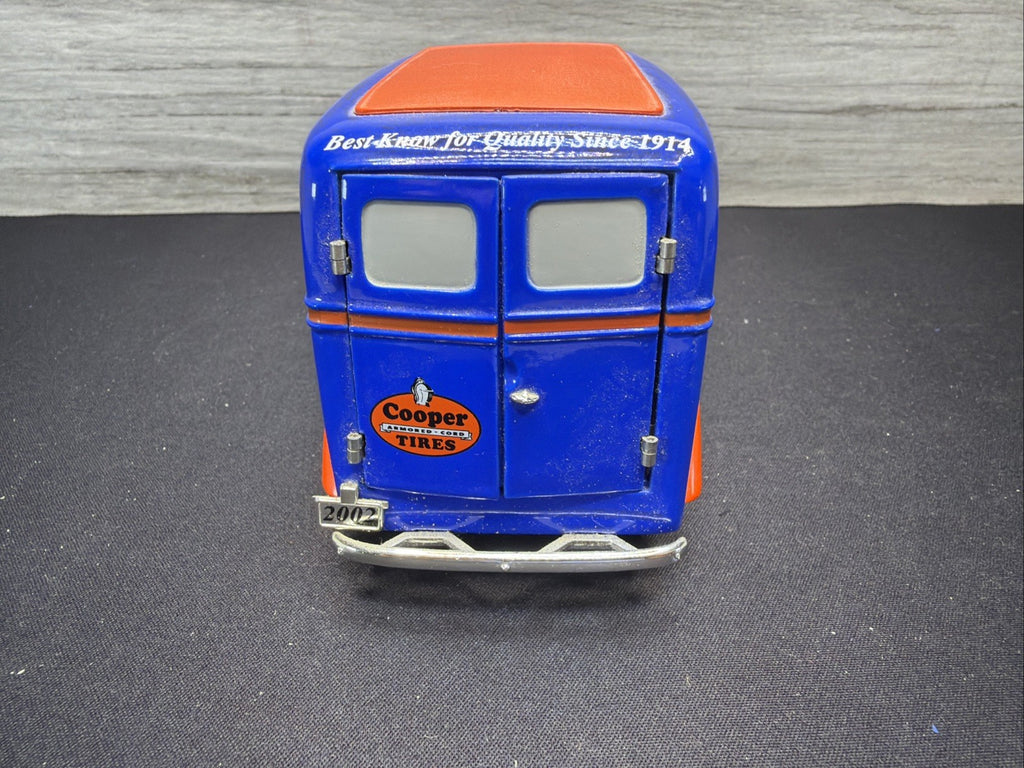 1938 STUDEBAKER PANEL VAN LIBERTY CLASSICS DIECAST COOPER TIRES2