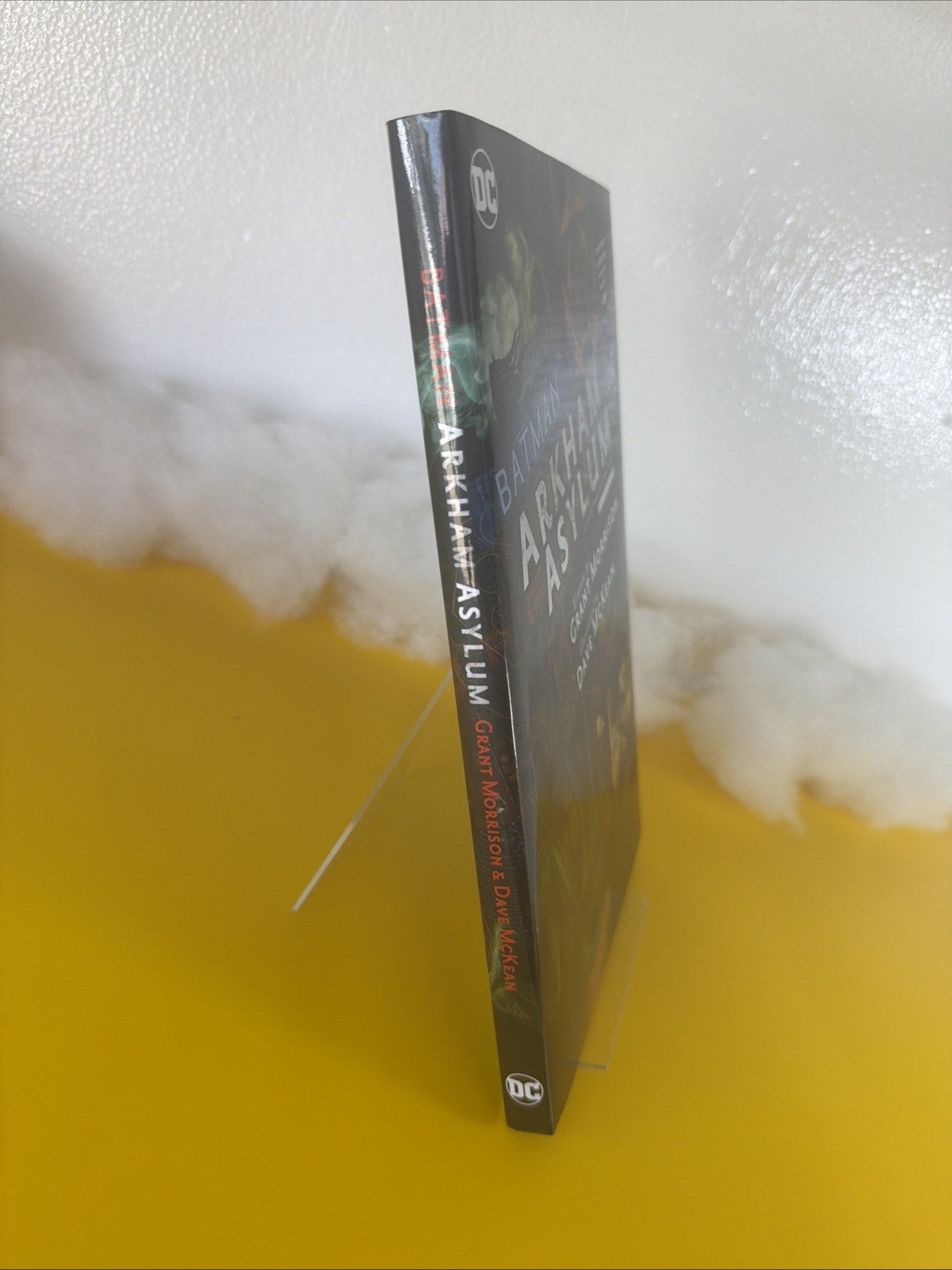 Batman Arkham Asylum Deluxe Edition DC Hardcover 2021 Grant Morrison Dave McKean1