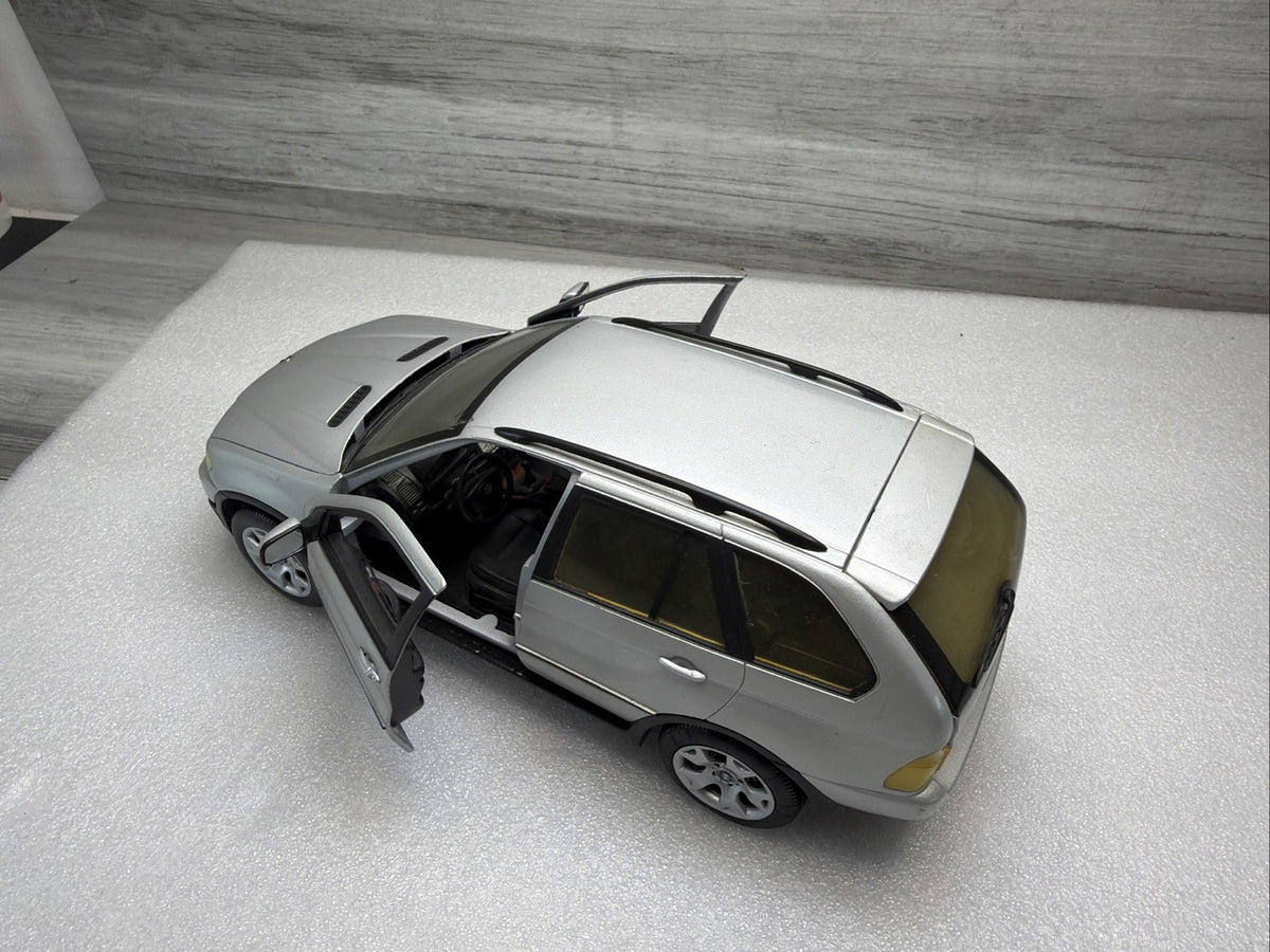 Welly 1:18 Silver BMW X5  no.9842 *RARE* Diecast Model Car14
