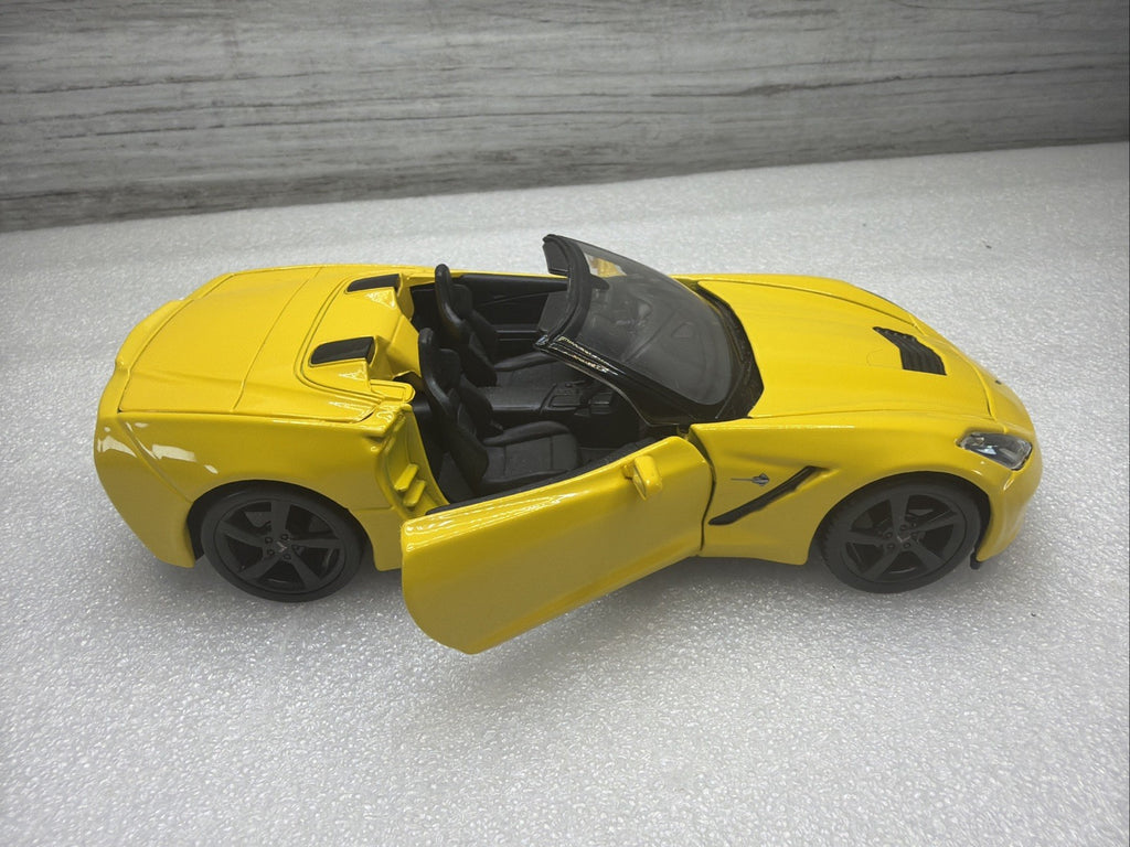 Maisto 2014 Chevrolet Corvette Stingray Yellow 1/24 Scale Diecast Car NoBox Nice3