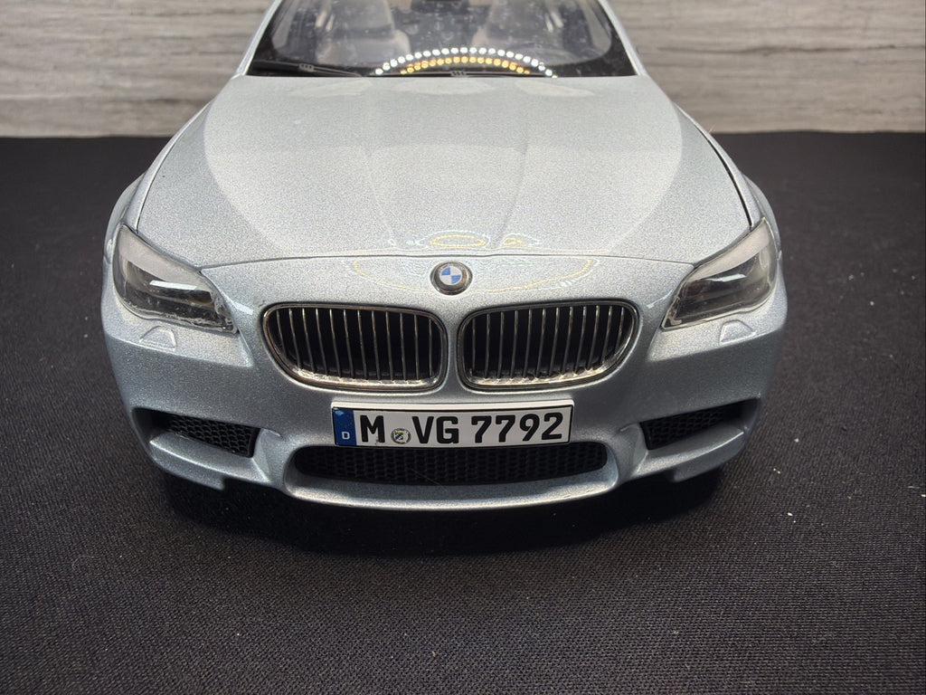 1:18 Paragon BMW F10 M5 Silver Blue RARE Limited Edition DAMAGE NO BOX SEE PICS4