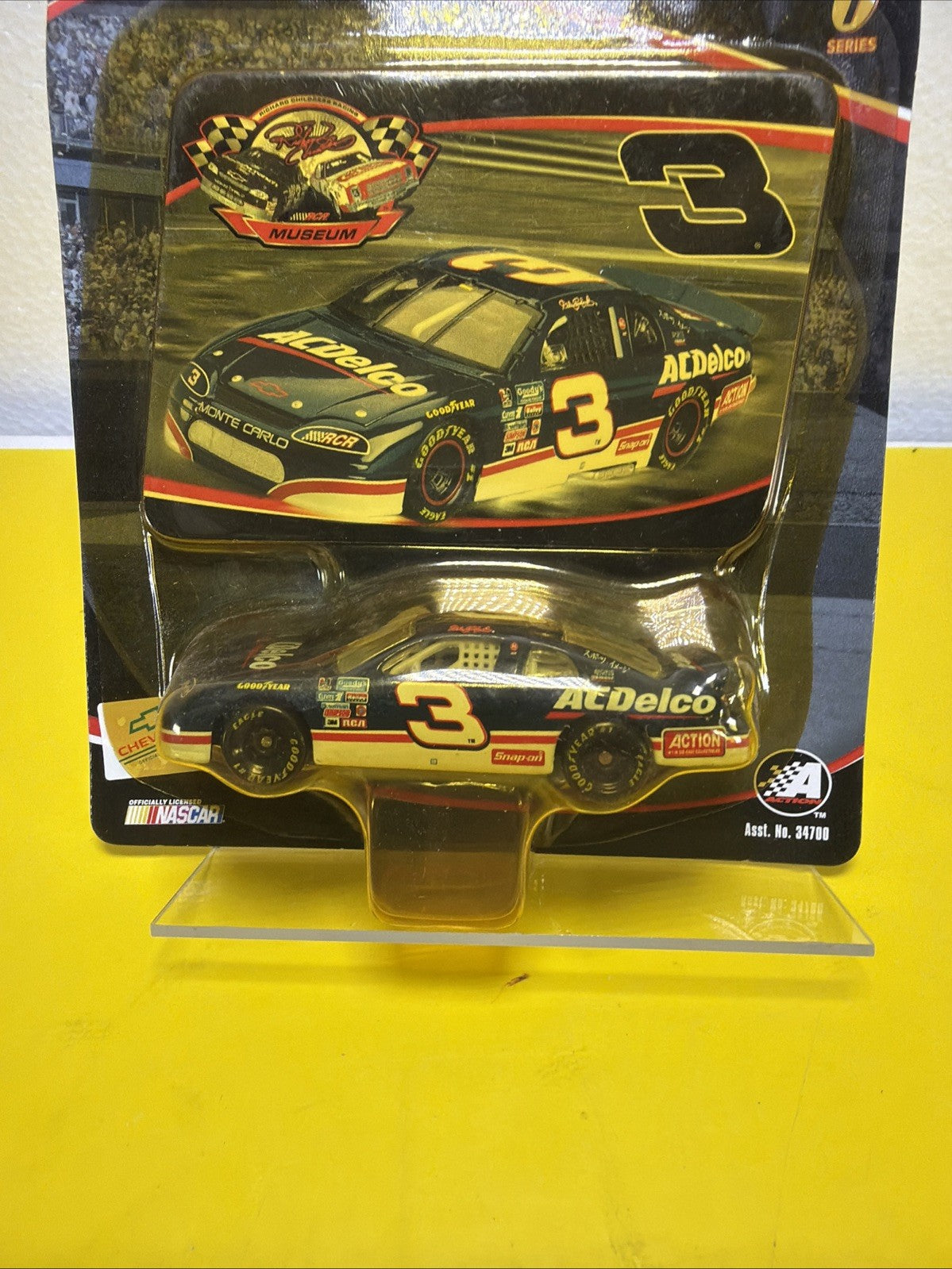 Dale Earnhardt Sr #3 Goodwrench 1:64 Monte Carlo 2004 Winner's Circle Series 10