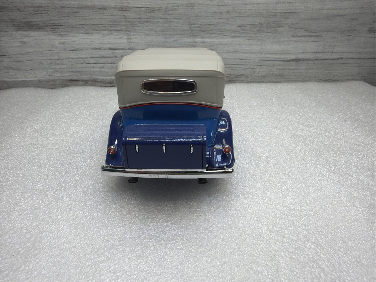 1932 Cadillac V16 Sport Phaeton 1:24 Franklin Mint TwoTone Blue No Box Headlight2