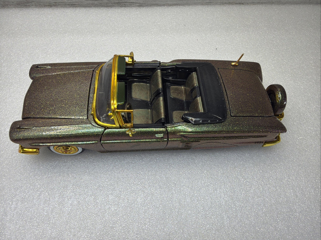 MotorMax 1958 Chevy Impala Convertible 1:24 Two Tone Burgundy Gold 73267 Rare2