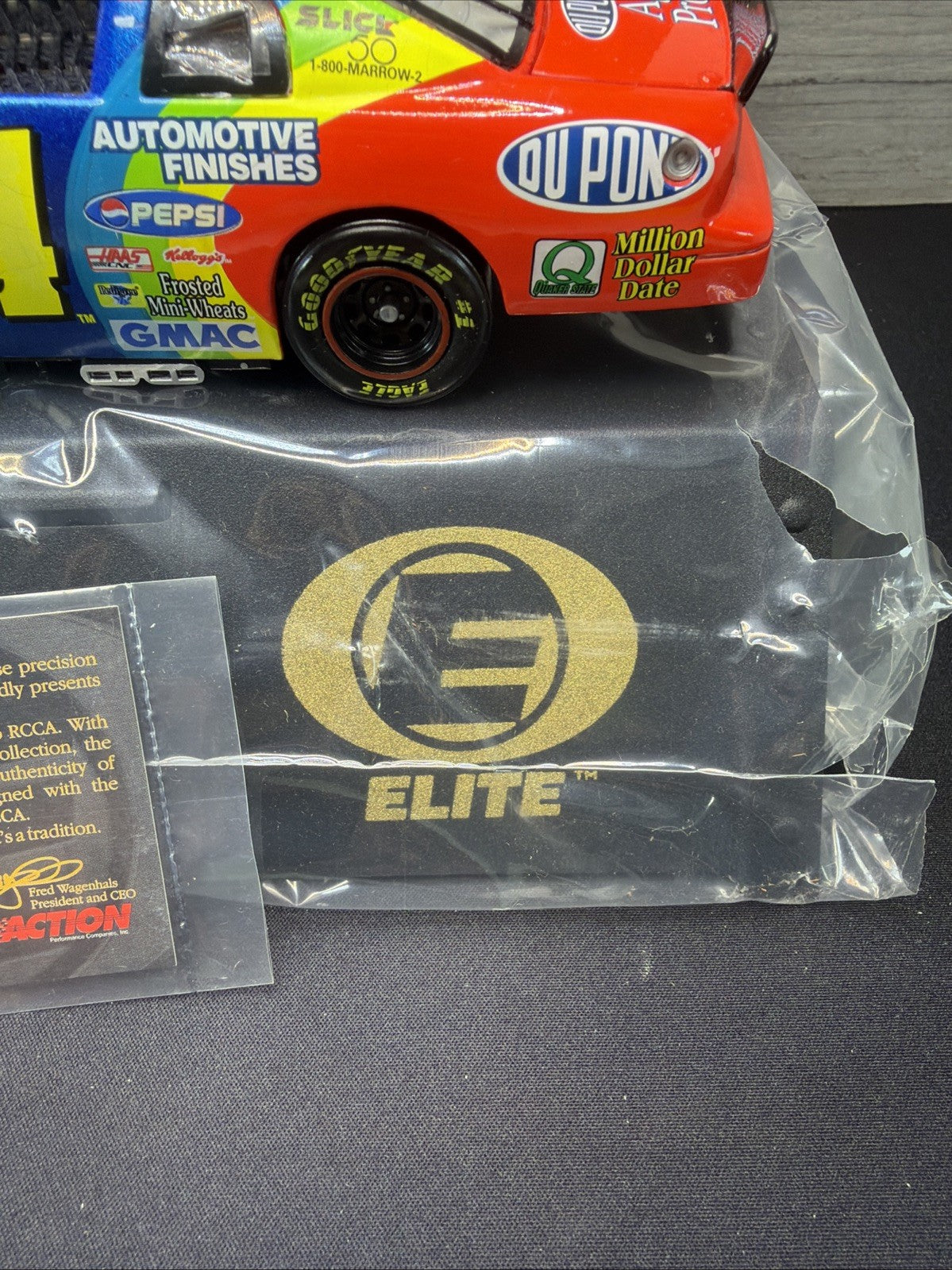 JEFF GORDON #24 DUPONT MILLION DOLLAR DATE 1997 MONTE CARLO  ELITE 1:24 W/BASE2