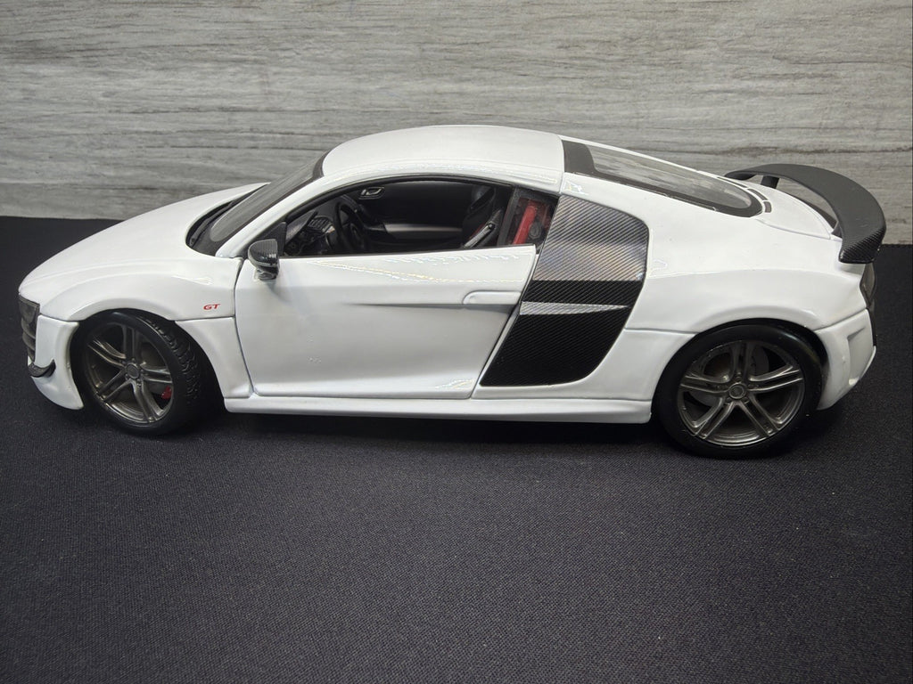 Maisto 1:18 Scale Audi R8 GT Plus Diecast Model Car, WHITE NO BOX2