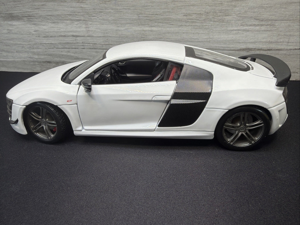 Maisto 1:18 Scale Audi R8 GT Plus Diecast Model Car, WHITE NO BOX2