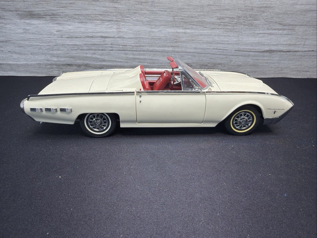 1962 Ford Thunderbird DANBURY MINT 1/24 Convertible- No Box1