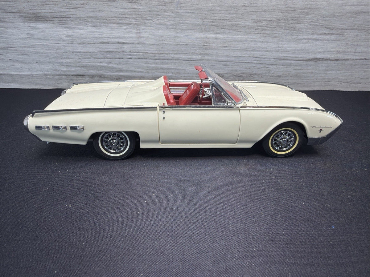 1962 Ford Thunderbird DANBURY MINT 1/24 Convertible- No Box1