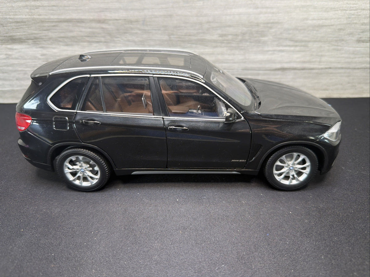 Kyosho Model 1/18 Scale BMW X5 4.4i Black  SUV Car NO BOX RARE0
