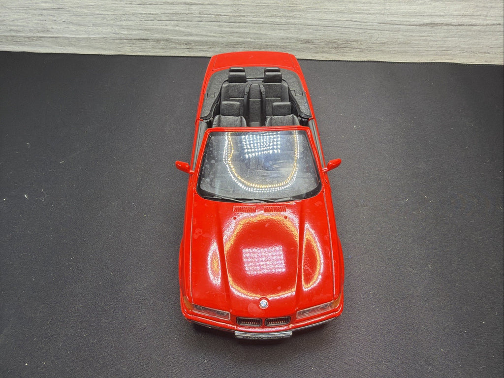 Maisto 1:18 BMW 325i Convertible (1993 Vintage Diecast Cars Model Toy Car No Box4