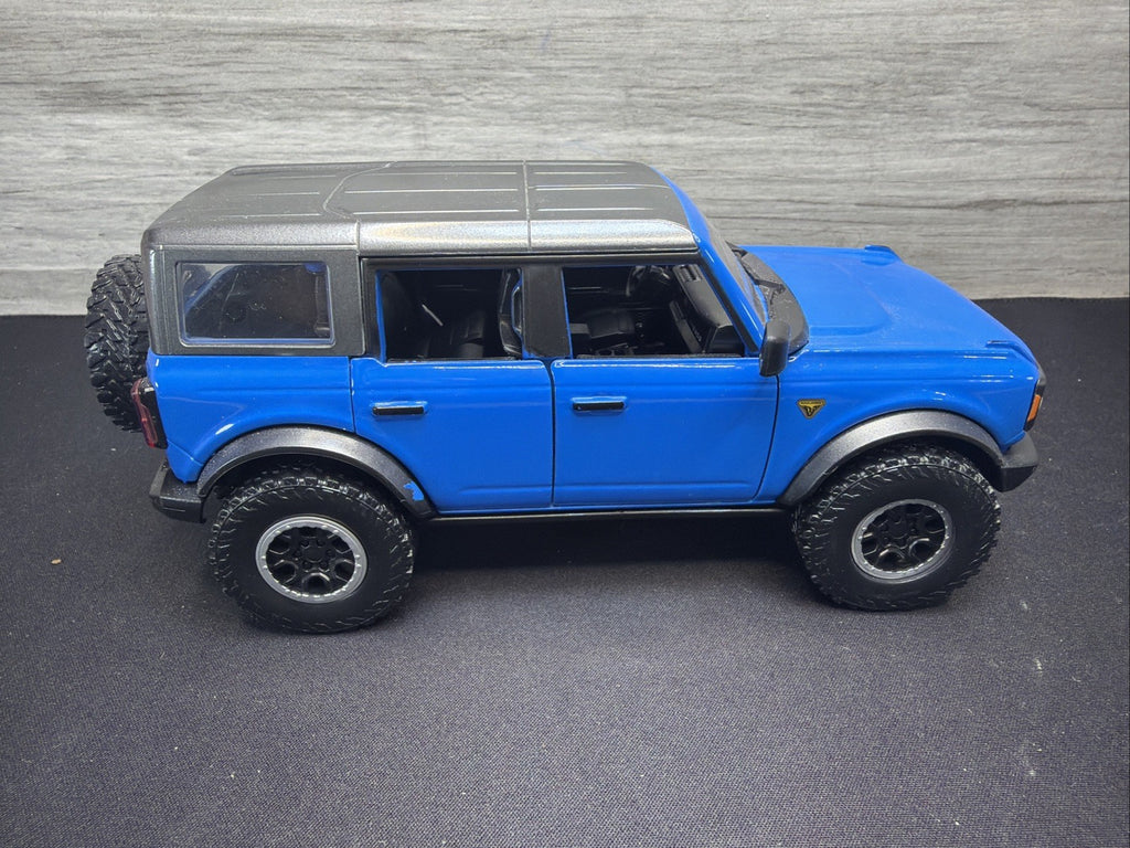 Jada Just Trucks 1:24 2021 Ford Bronco Blue Diecast Truck Nice No Box0