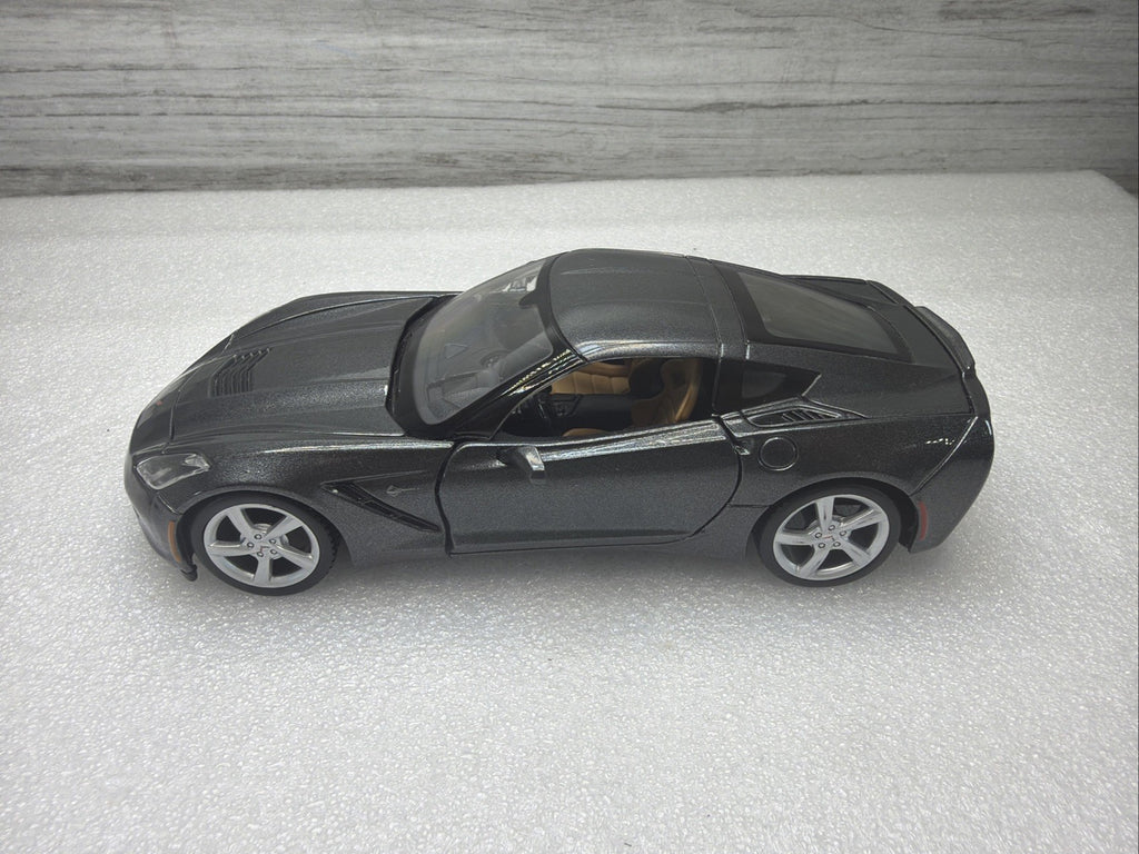 Maisto 2014 Chevrolet Corvette Stingray Grey 1/24 Scale Diecast Car No Box Nice6