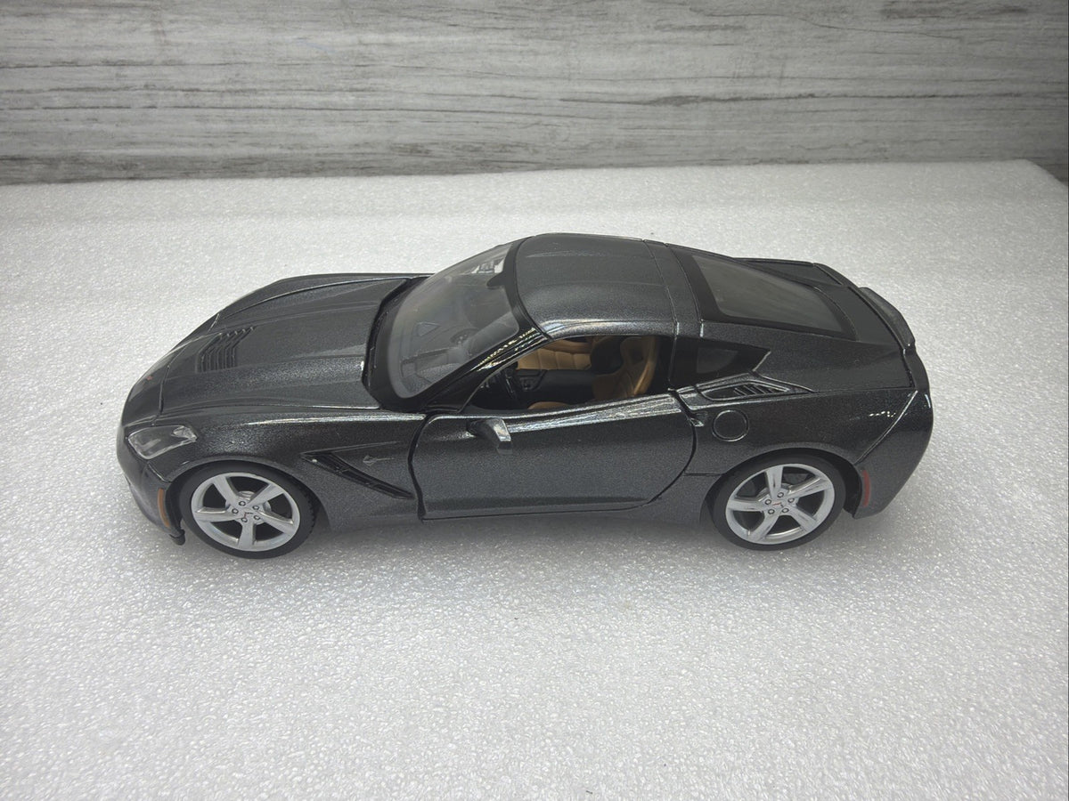Maisto 2014 Chevrolet Corvette Stingray Grey 1/24 Scale Diecast Car No Box Nice6