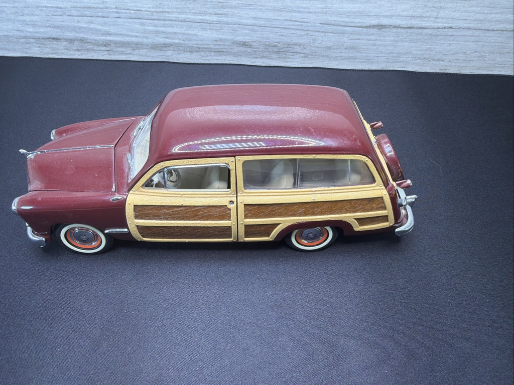 Damaged Franklin Mint Woody Wagon Ford 1949 Acceptable Condition8