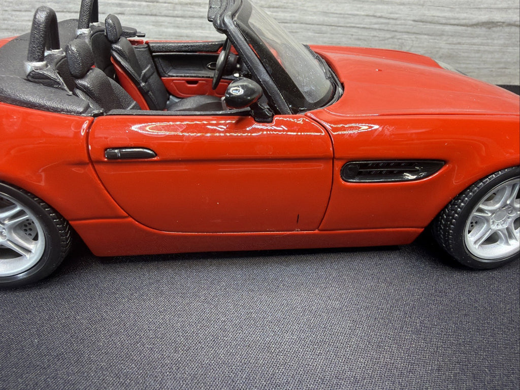 Burago - BMW Z8 Convertible 6