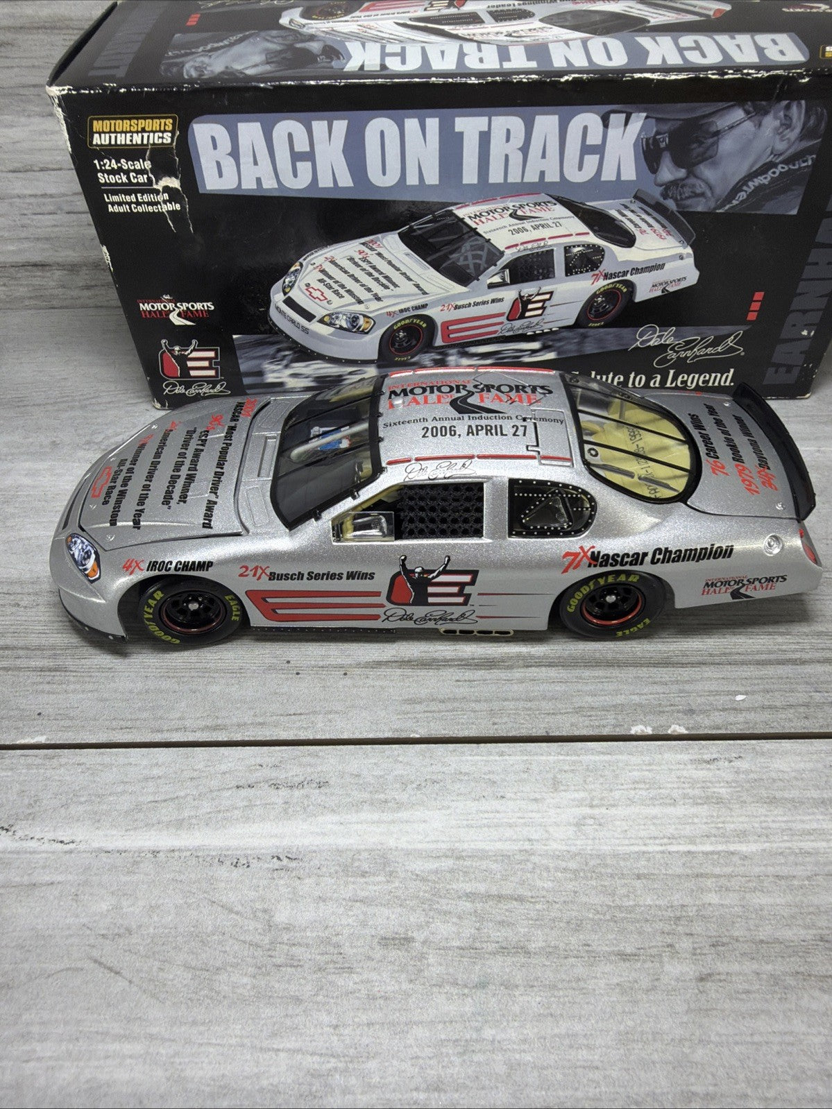 Dale Earnhardt 1/24  Back on Track  HOF 2006 Monte Carlo Box Damage Numbered New6