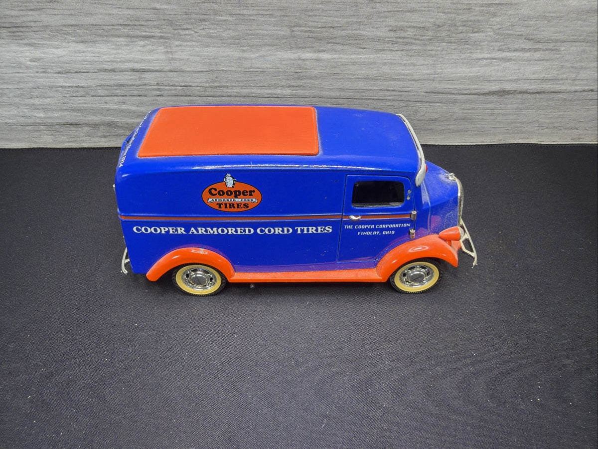 1938 STUDEBAKER PANEL VAN LIBERTY CLASSICS DIECAST COOPER TIRES1