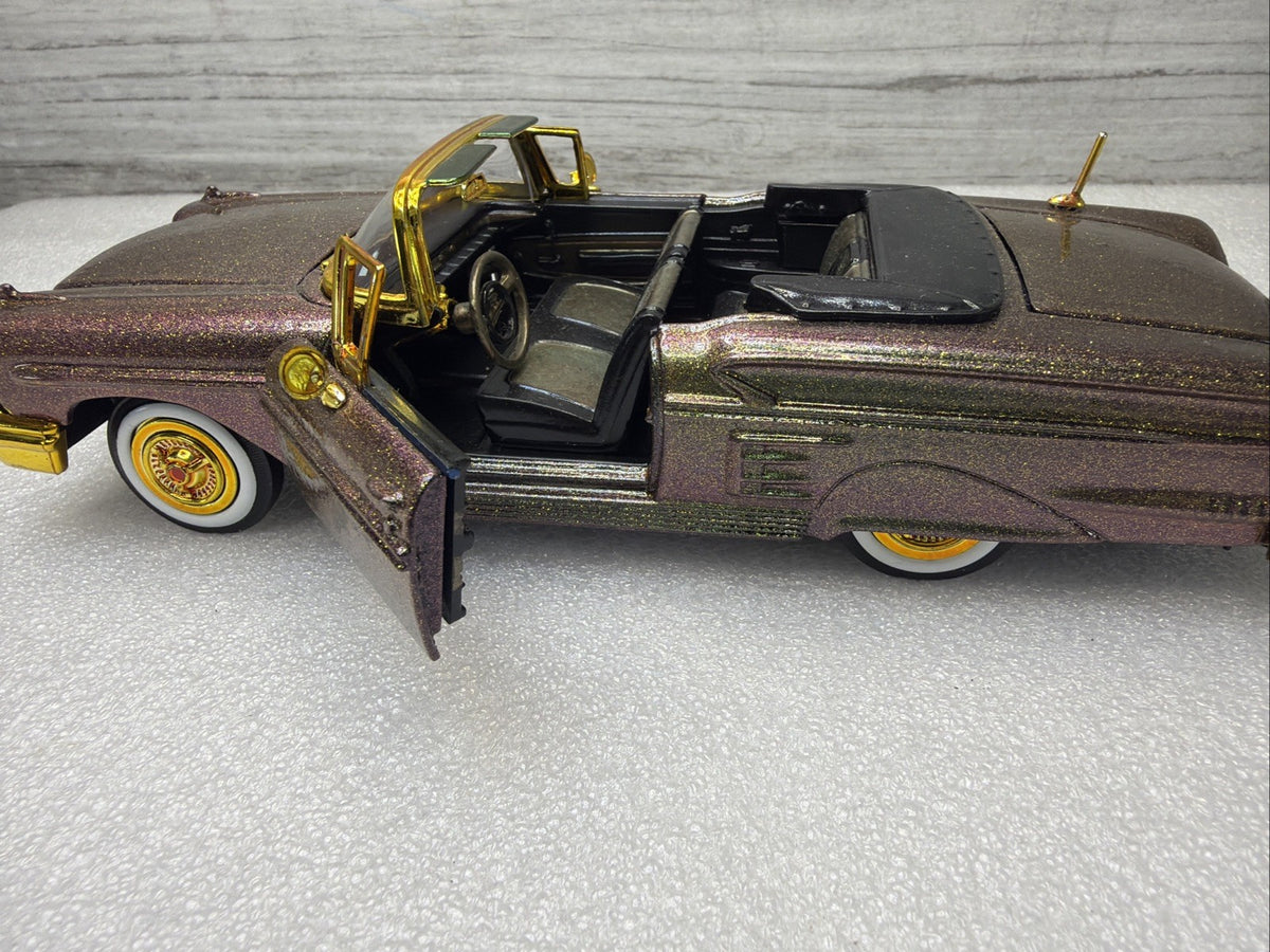 MotorMax 1958 Chevy Impala Convertible 1:24 Two Tone Burgundy Gold 73267 Rare3