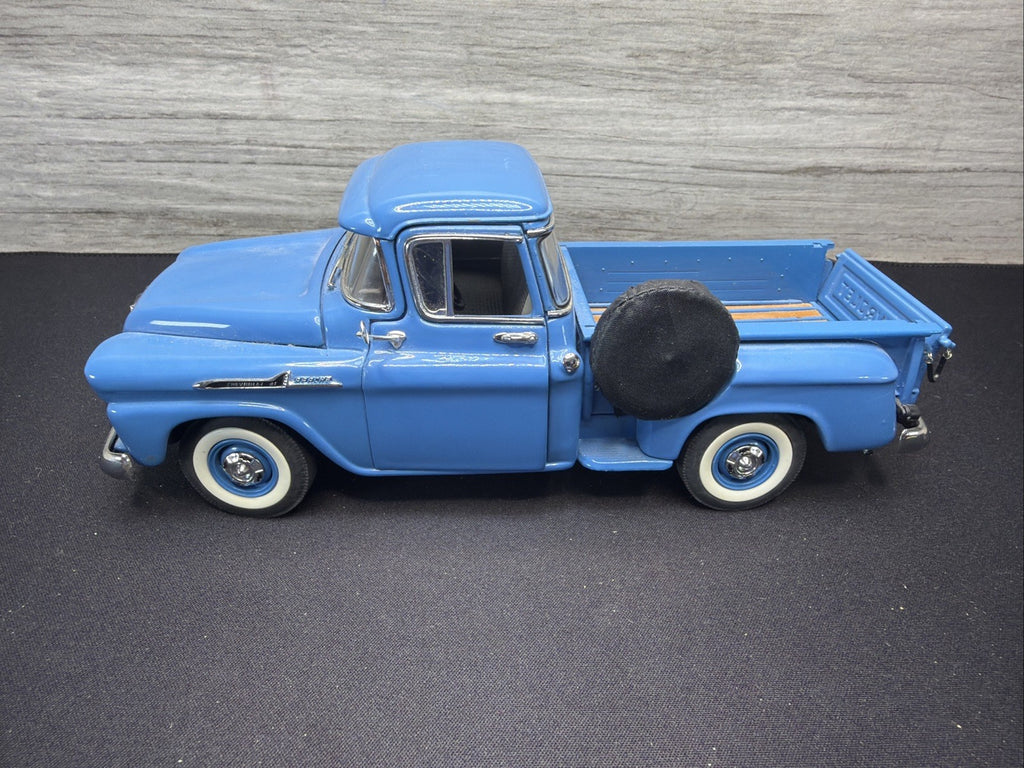 1/24 Scale DANBURY MINT 1958 CHEVY APACHE TRUCK  Tie Rod Damaged Underneath0