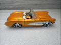 MAISTO Pro Rodz 1:24 SCALE 1957 CORVETTE CONVERTIBLE Orange Chevrolet0