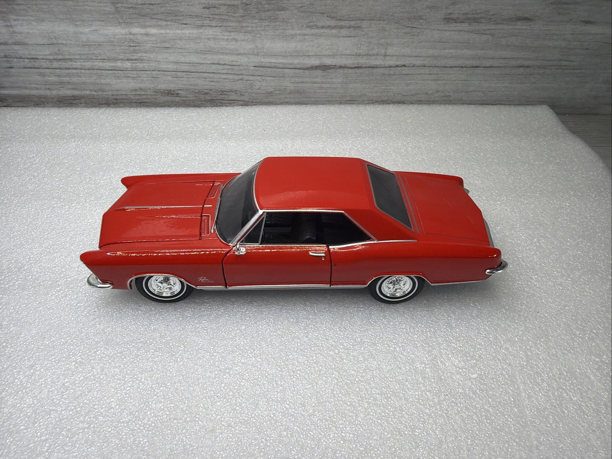 1965 BUICK RIVIERA GRAND SPORT HARD TOP WELLY 24072 1/24 DIECAST CAR RED NO BOX7