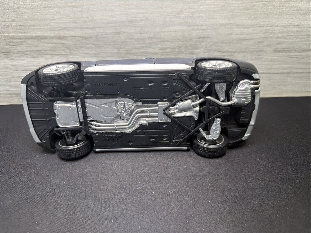 BMW X1 E84, 1:18 Scale Die-Cast Mode Blue , Kyosho  Mirror Damage No Box6