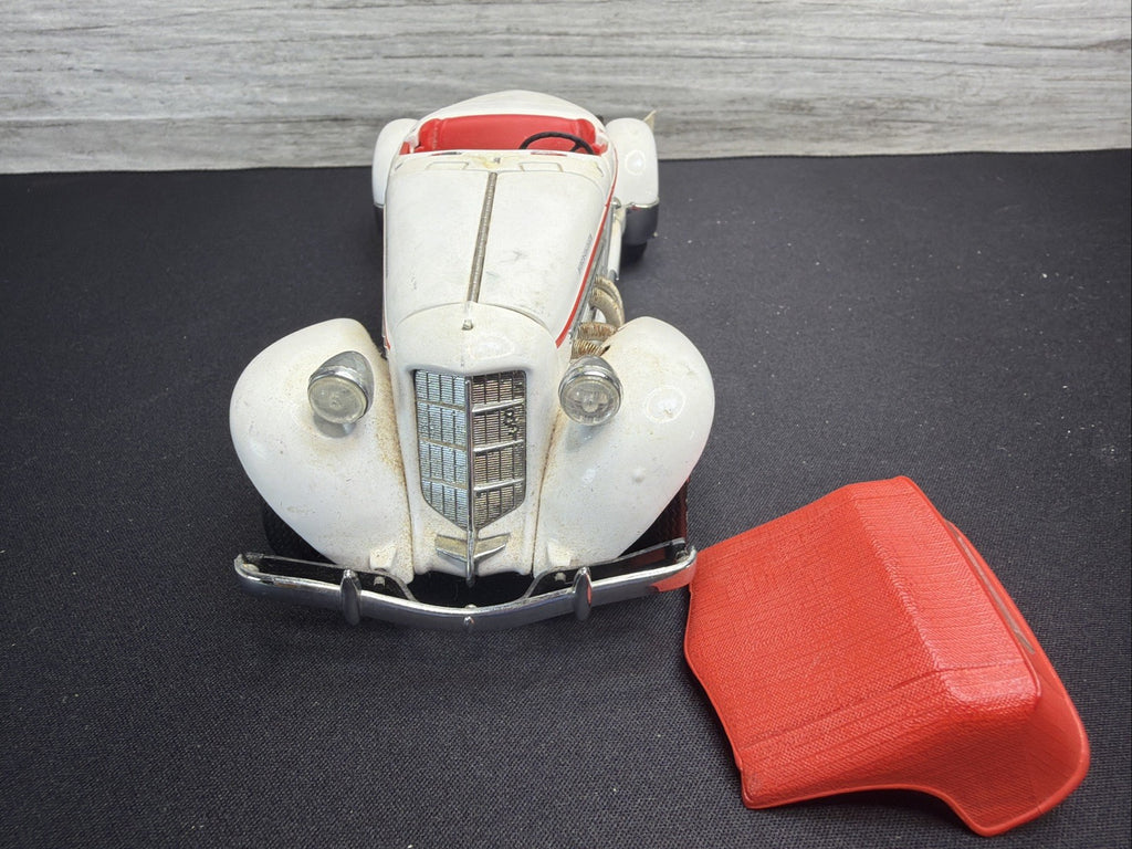 The Franklin Mint 1935 Auburn 851 Speedster  1:24 Scale White BARN FIND REPAIR5