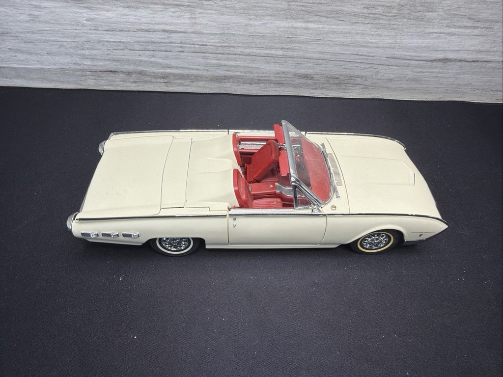 1962 Ford Thunderbird DANBURY MINT 1/24 Convertible- No Box2