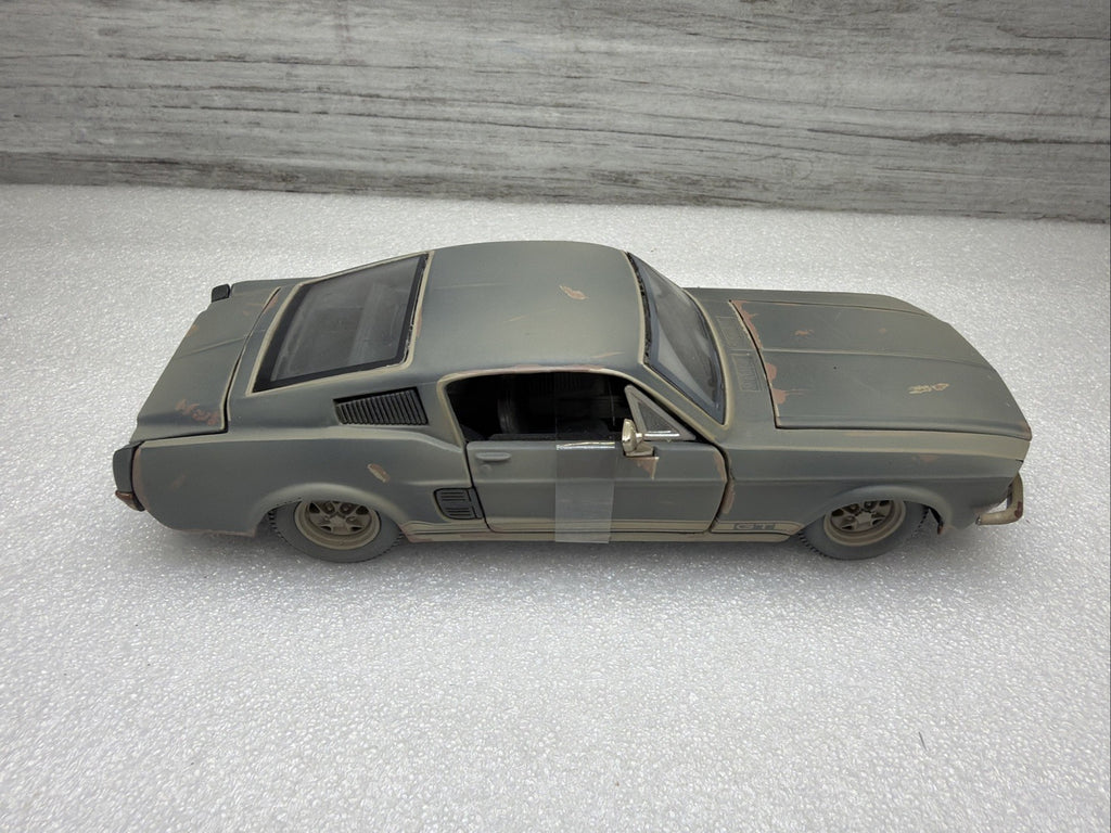 Maisto 1:24 Scale 1967 Ford Mustang GT Car W/Patina Diecast Old Friends8