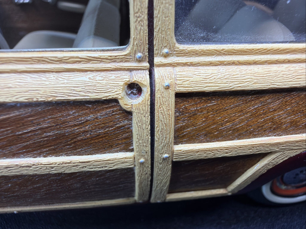 Damaged Franklin Mint Woody Wagon Ford 1949 Acceptable Condition7