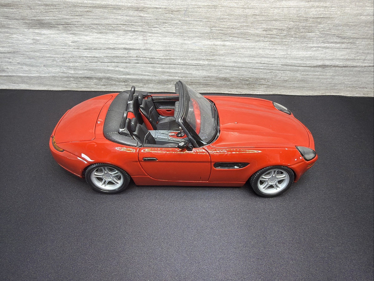 Burago - BMW Z8 Convertible 1