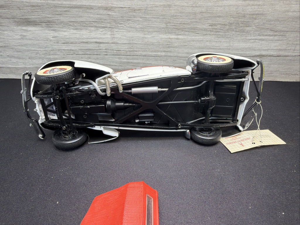 The Franklin Mint 1935 Auburn 851 Speedster  1:24 Scale White BARN FIND REPAIR14