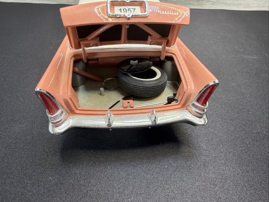 Danbury Mint Limited Edition #406 1957 Chrysler New Yorker Coupe 1:24 No Box13