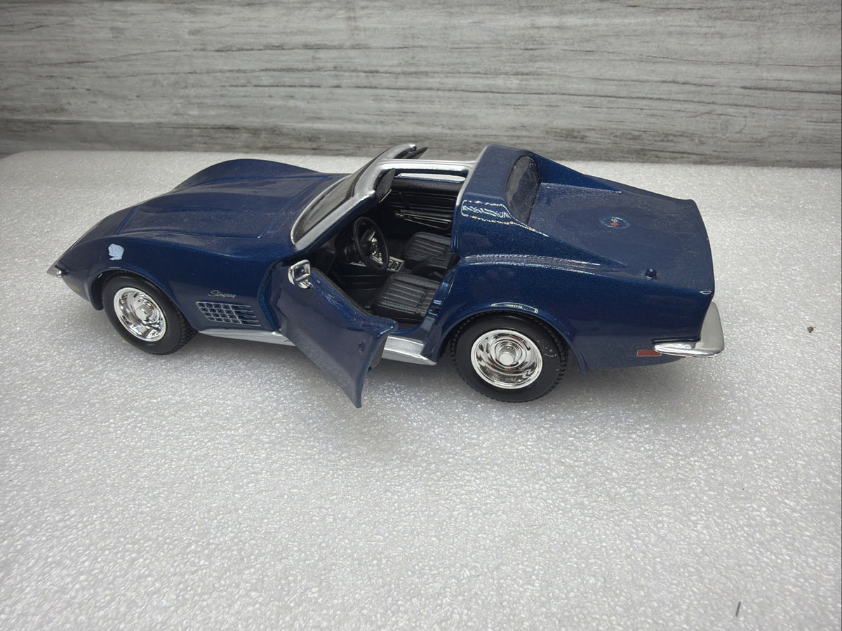 Maisto 1970 Chevrolet Corvette Stingray 1/24 Diecast  Nice Condition No Box10