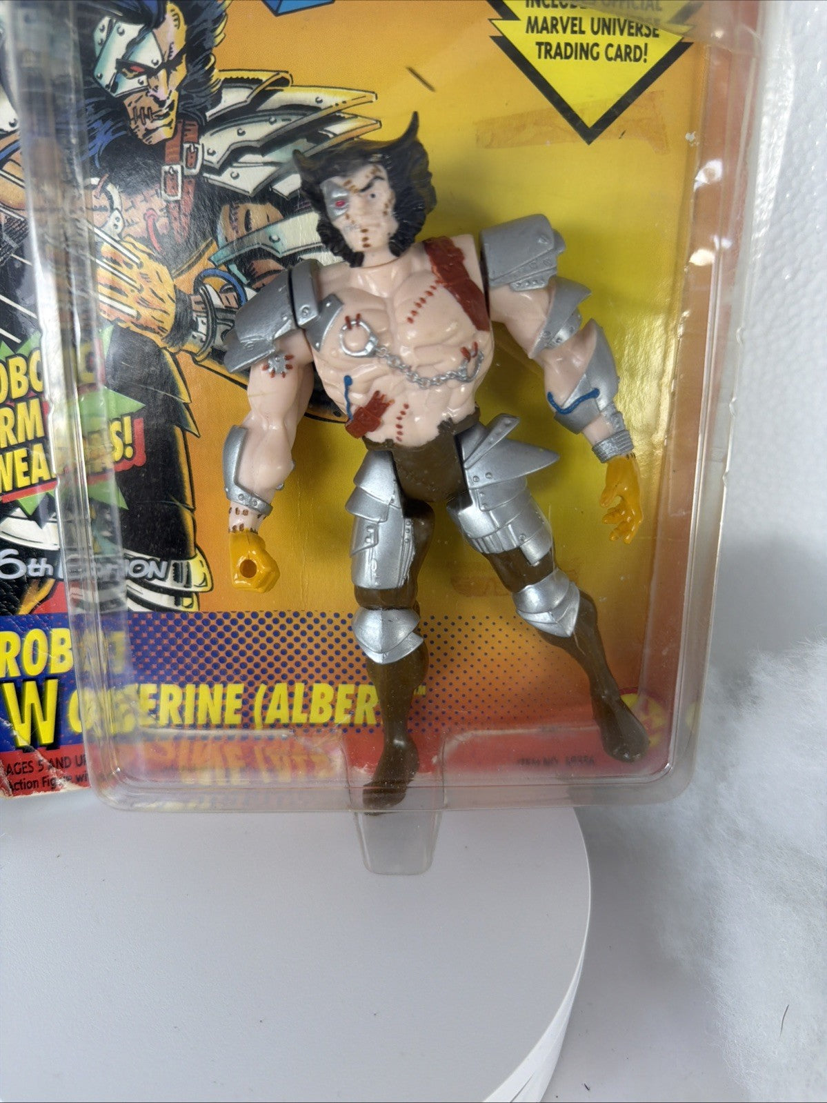 Marvel Uncanny X Men Wolverine Albert 6th Edition Figure ToyBiz 1994 Box Damage2