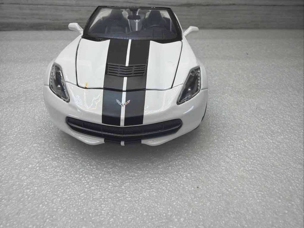 Maisto 2014 Chevrolet Corvette Stingray White  1/24 Scale Diecast Car NoBox Nice6