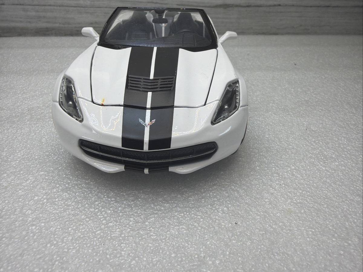 Maisto 2014 Chevrolet Corvette Stingray White  1/24 Scale Diecast Car NoBox Nice6