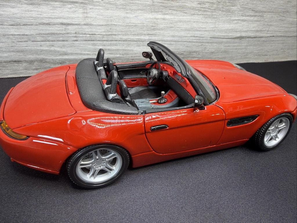 Burago - BMW Z8 Convertible 3