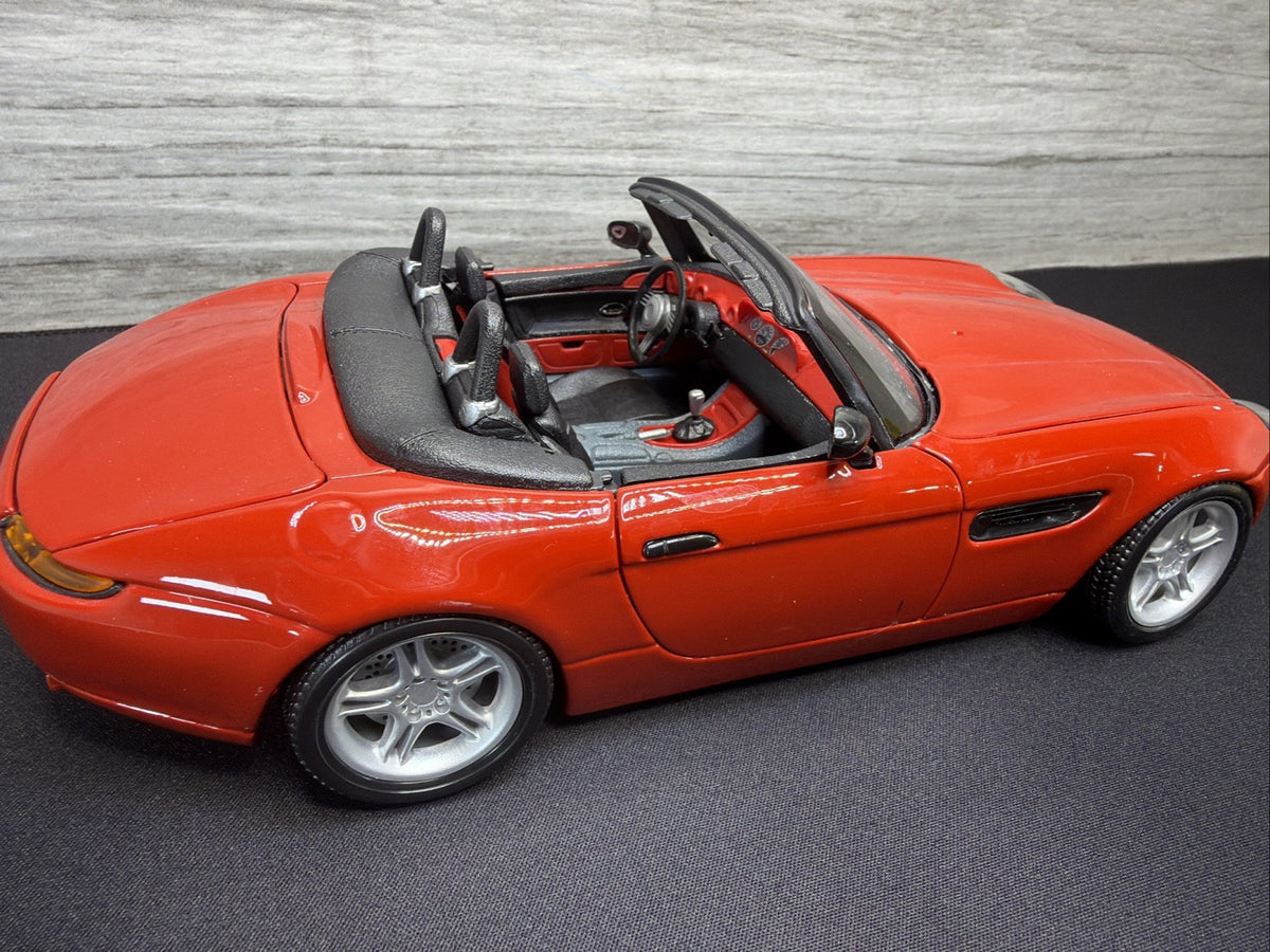 Burago - BMW Z8 Convertible 3