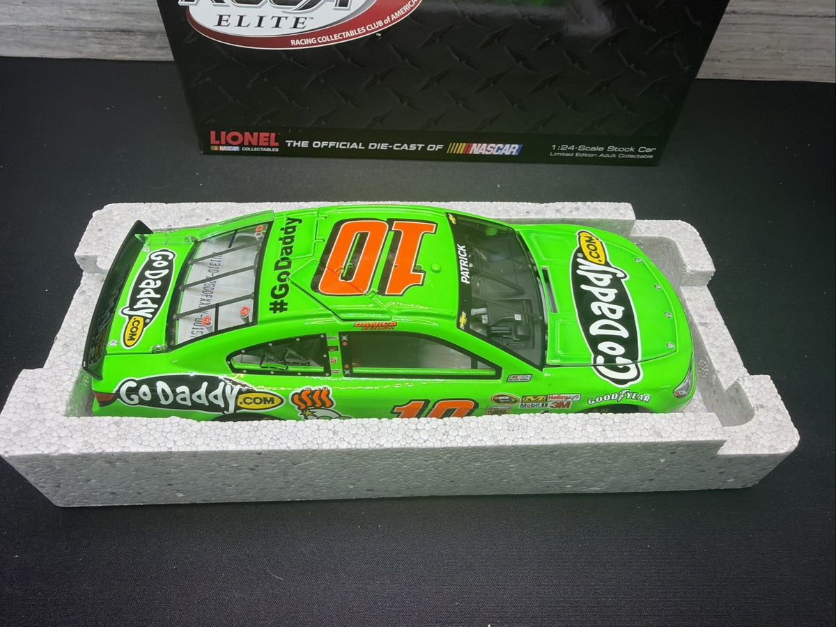 Lionel RCCA ELITE 1/24 2013 SS Danica Patrick 10 Go DADDY 157/450 New W/Cert7