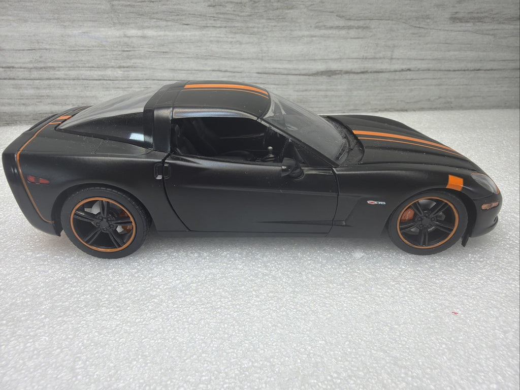 1/24 2009 GREENLIGHT Z06 CORVETTE Excellent Condition RARE  Detailed No Box0
