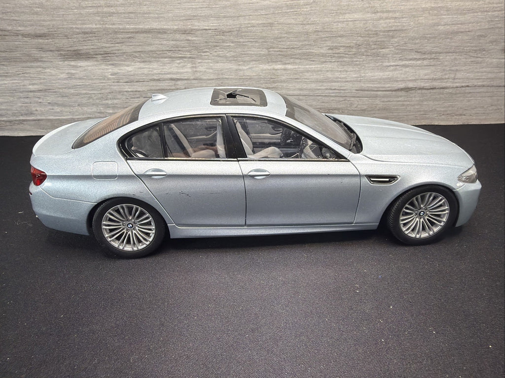 1:18 Paragon BMW F10 M5 Silver Blue RARE Limited Edition DAMAGE NO BOX SEE PICS0