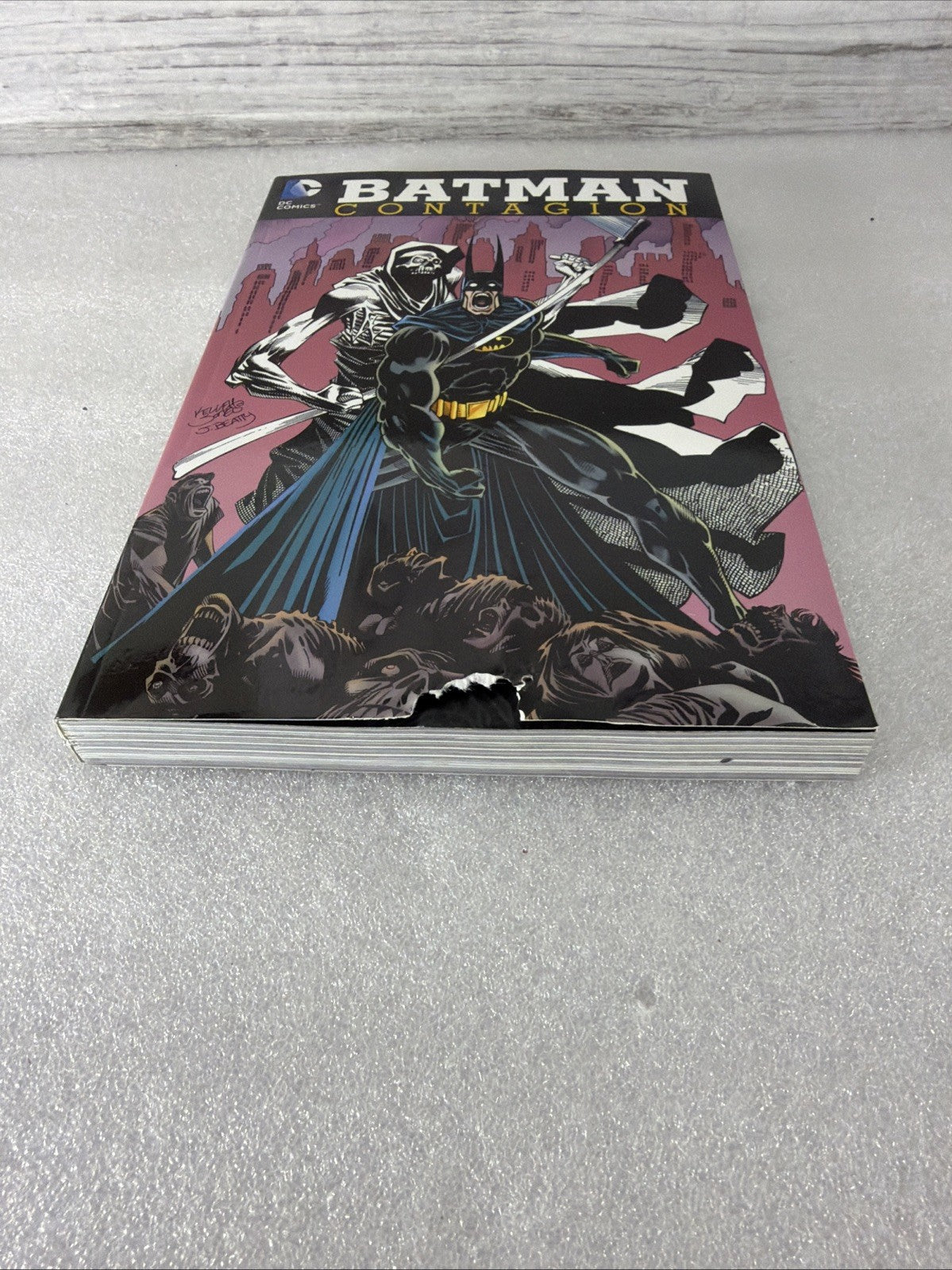 Batman: Contagion Paperback Chuck Dixon Tight Novel Cover Damage See Pics9