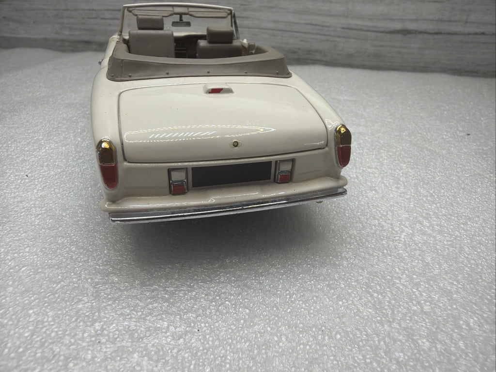 Franklin Mint- 1992 Rolls-Royce Corniche IV Convertible 1/24 Has Damage See Pics12
