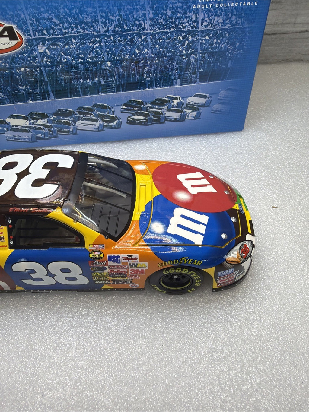 ACTION RCCA Elliott Sadler #38 M&M's 2004 Taurus Club Car 1 of 300 P/N 4023375